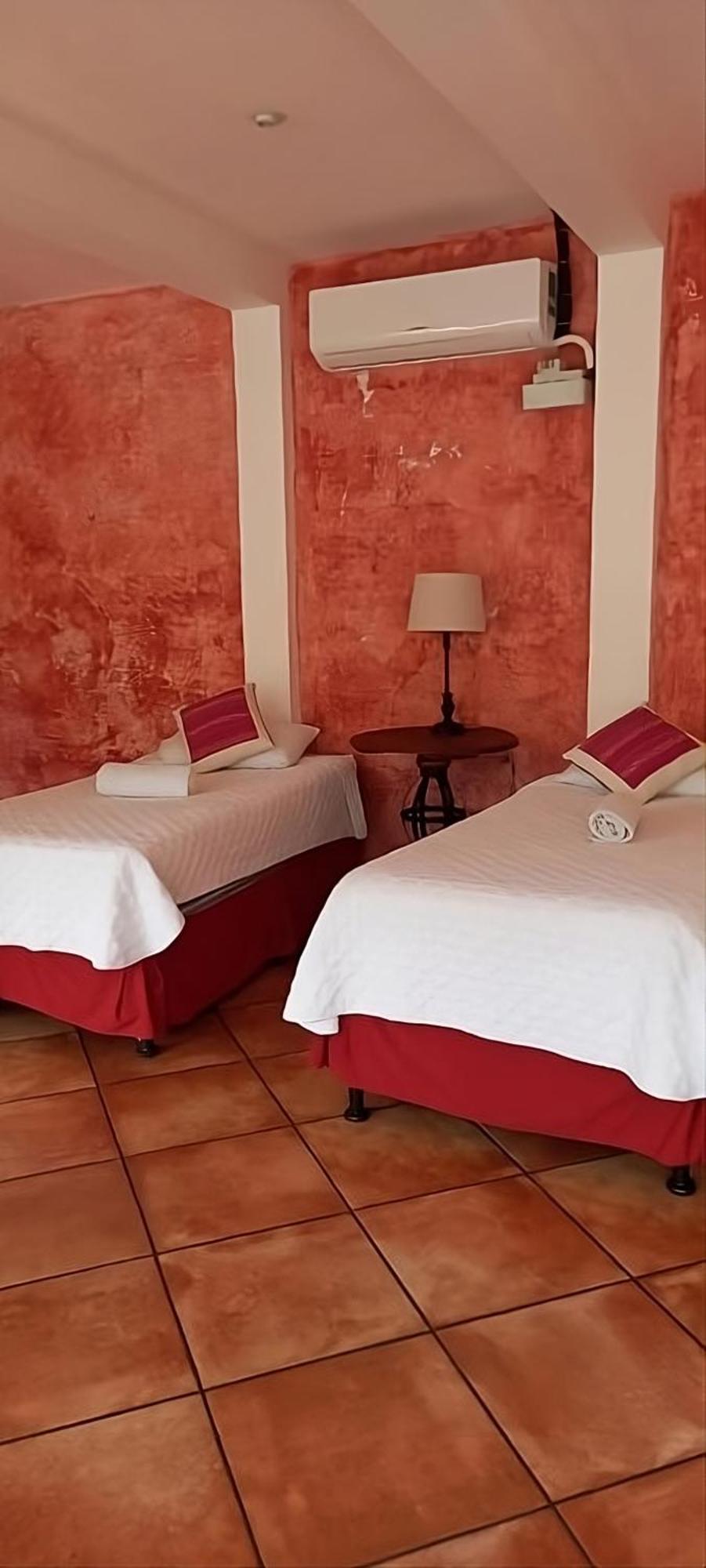 Casa Mia Hotel أنتيغوا غواتيمالا المظهر الخارجي الصورة